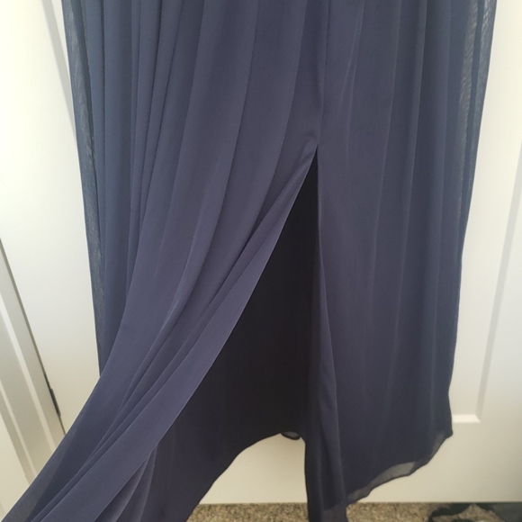 Lace and Chiffon Gown - Picture 4 of 8